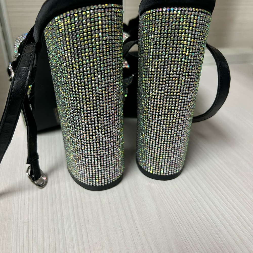 Azalea Wang Teille Embellished Flower Crystal Platform Heels NWOB - Picture 10 of 12